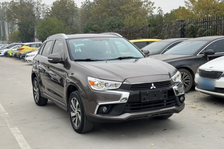 Used Mitsubishi ASX 2018 1.6L Manual Two-Wheel Drive Fashion Edition Exterior 2