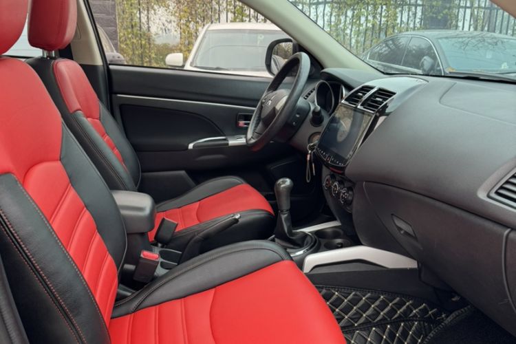 Used Mitsubishi ASX 2018 1.6L Manual Two-Wheel Drive Fashion Edition Interior 4