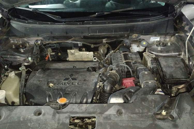 Used Mitsubishi ASX 2013 2.0L CVT Two-Wheel Drive Elite Edition Engine Bay