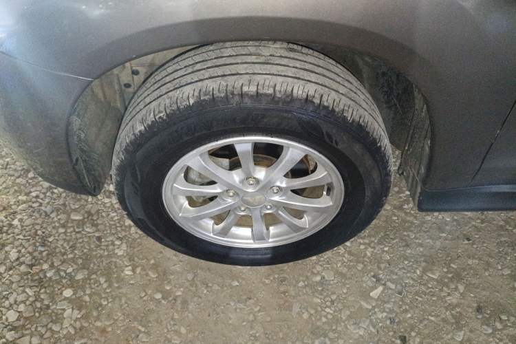 Used Mitsubishi ASX 2013 2.0L CVT Two-Wheel Drive Elite Edition Left Front Wheel Hub