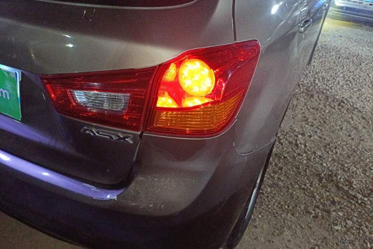 Used Mitsubishi ASX 2013 2.0L CVT Two-Wheel Drive Elite Edition Right Rear Taillight