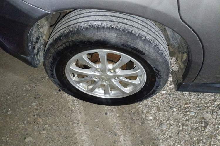 Used Mitsubishi ASX 2013 2.0L CVT Two-Wheel Drive Elite Edition Right Rear Wheel Hub
