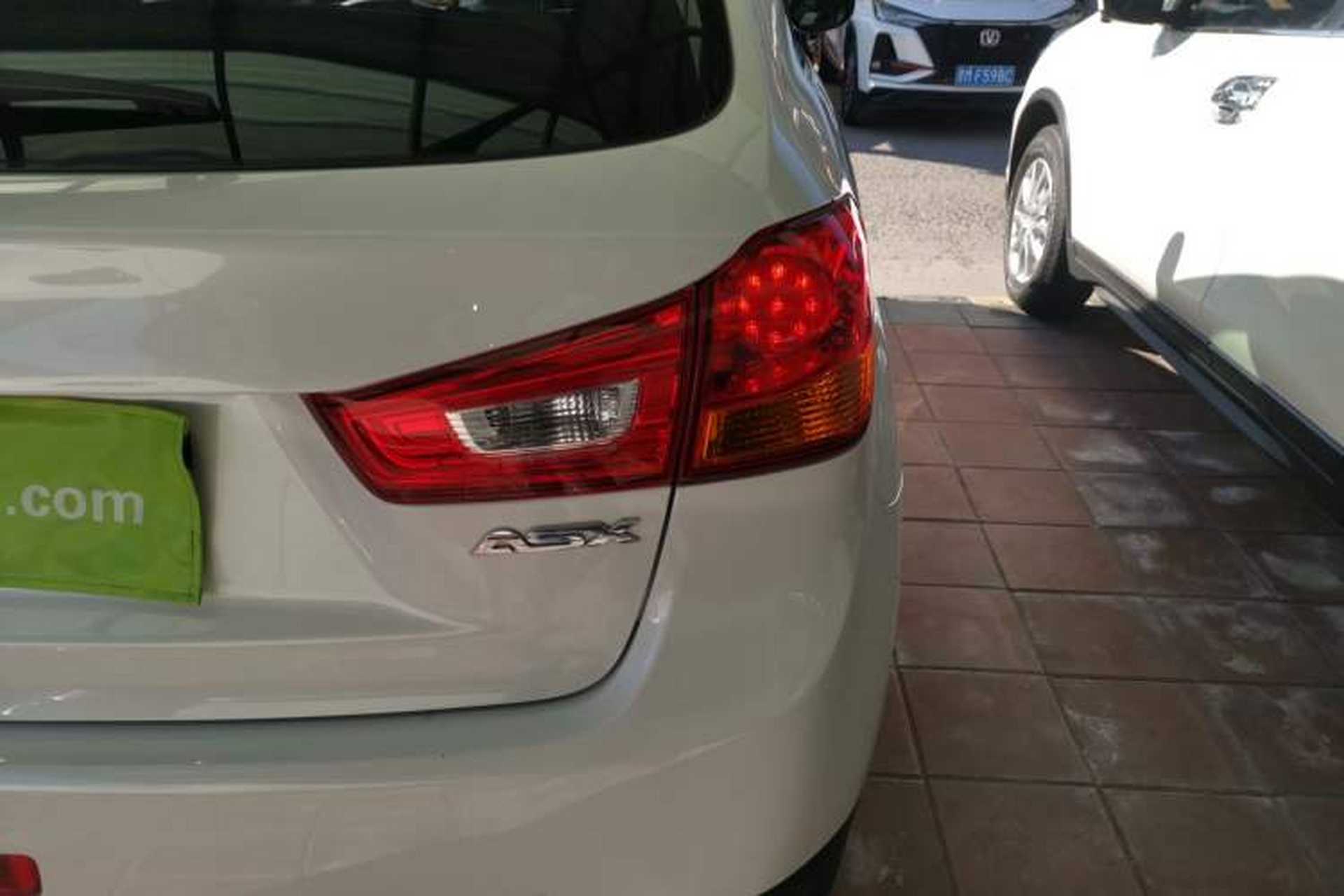 Used Mitsubishi ASX 2013 2.0L CVT Two-Wheel Drive Elite Edition Exterior 6