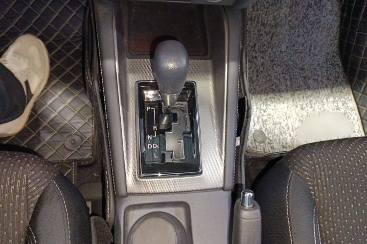 Used Mitsubishi ASX 2020 2.0L CVT Active Version Gear Lever