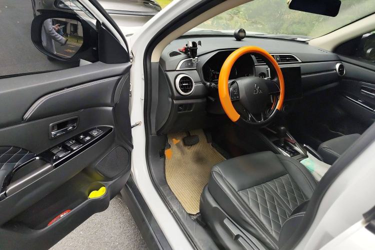 Used Mitsubishi ASX 2020 2.0L CVT Smart Edition Interior 3