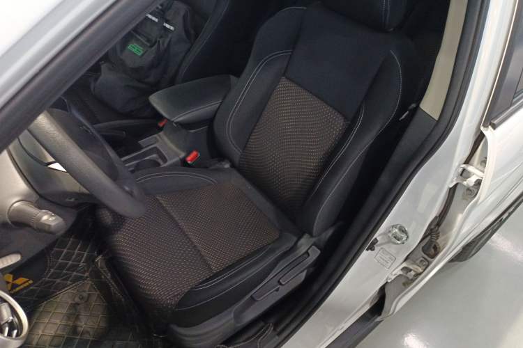 Used Mitsubishi ASX 2020 2.0L CVT Active Version Left Front Seat