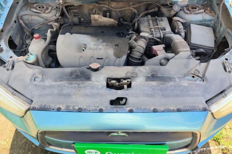 Used Mitsubishi ASX 2011 2.0 Front-Wheel-Drive Xuan Yue Version Engine Bay