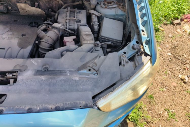 Used Mitsubishi ASX 2011 2.0 Front-Wheel-Drive Xuan Yue Version Engine Bay Left