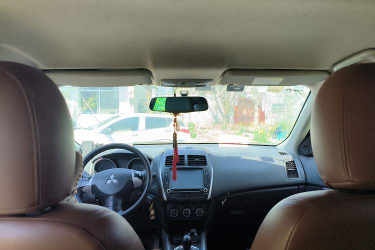 Used Mitsubishi ASX 2011 2.0 Front-Wheel-Drive Xuan Yue Version Headliner
