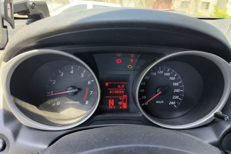 Used Mitsubishi ASX 2011 2.0 Front-Wheel-Drive Xuan Yue Version Instrument Cluster