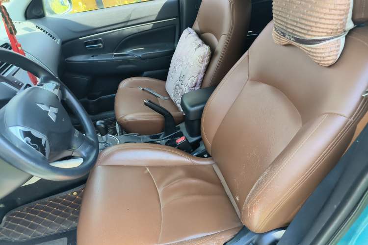 Used Mitsubishi ASX 2011 2.0 Front-Wheel-Drive Xuan Yue Version Left Front Seat