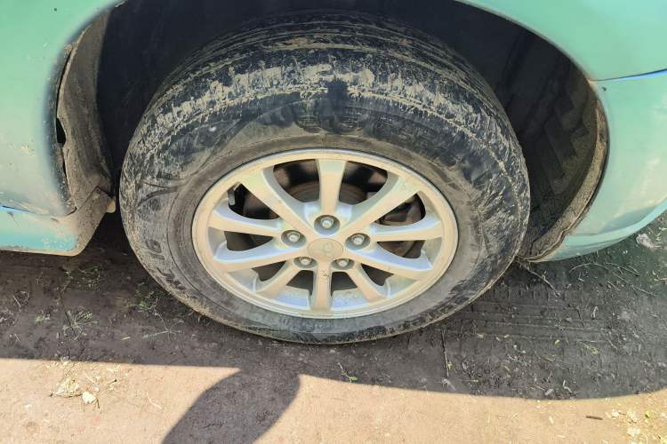 Used Mitsubishi ASX 2011 2.0 Front-Wheel-Drive Xuan Yue Version Right Front Wheel Hub