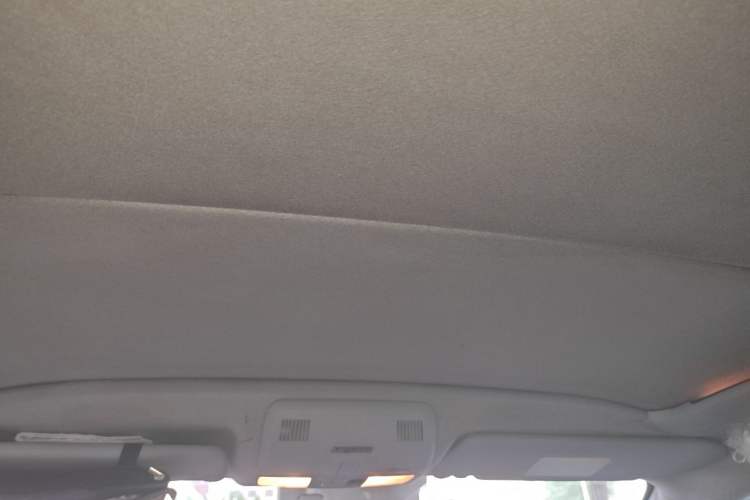 Used Mitsubishi ASX 2011 2.0 L Two-Wheel Drive XuanYi Version Headliner