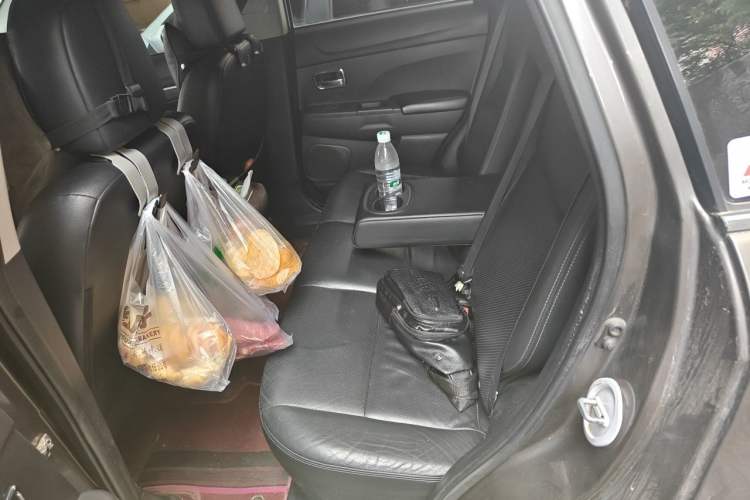 Used Mitsubishi ASX 2011 2.0 L Two-Wheel Drive XuanYi Version Left Rear Seat