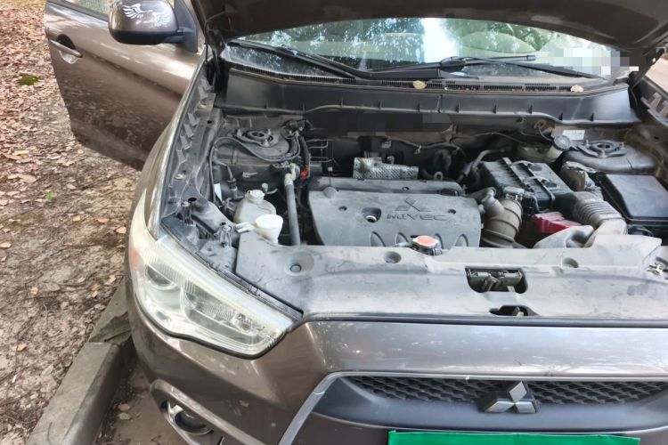 Used Mitsubishi ASX 2011 2.0 L Two-Wheel Drive XuanYi Version Engine Bay Right