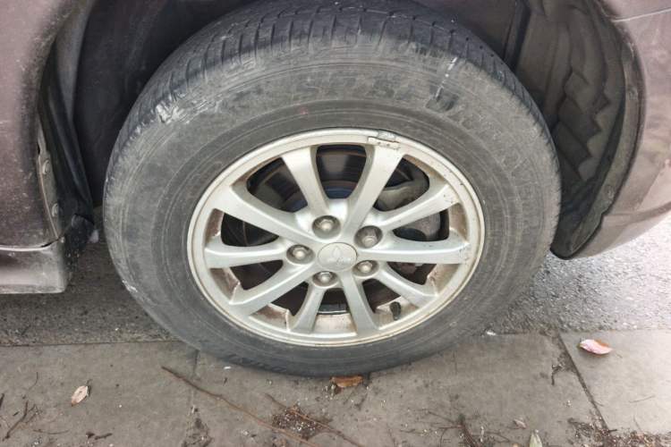 Used Mitsubishi ASX 2011 2.0 L Two-Wheel Drive XuanYi Version Right Front Wheel Hub