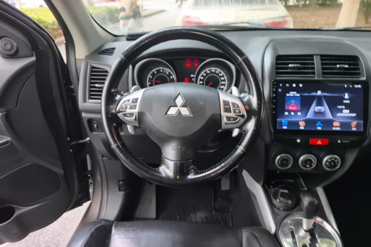 Used Mitsubishi ASX 2011 2.0 L Two-Wheel Drive XuanYi Version Steering Wheel