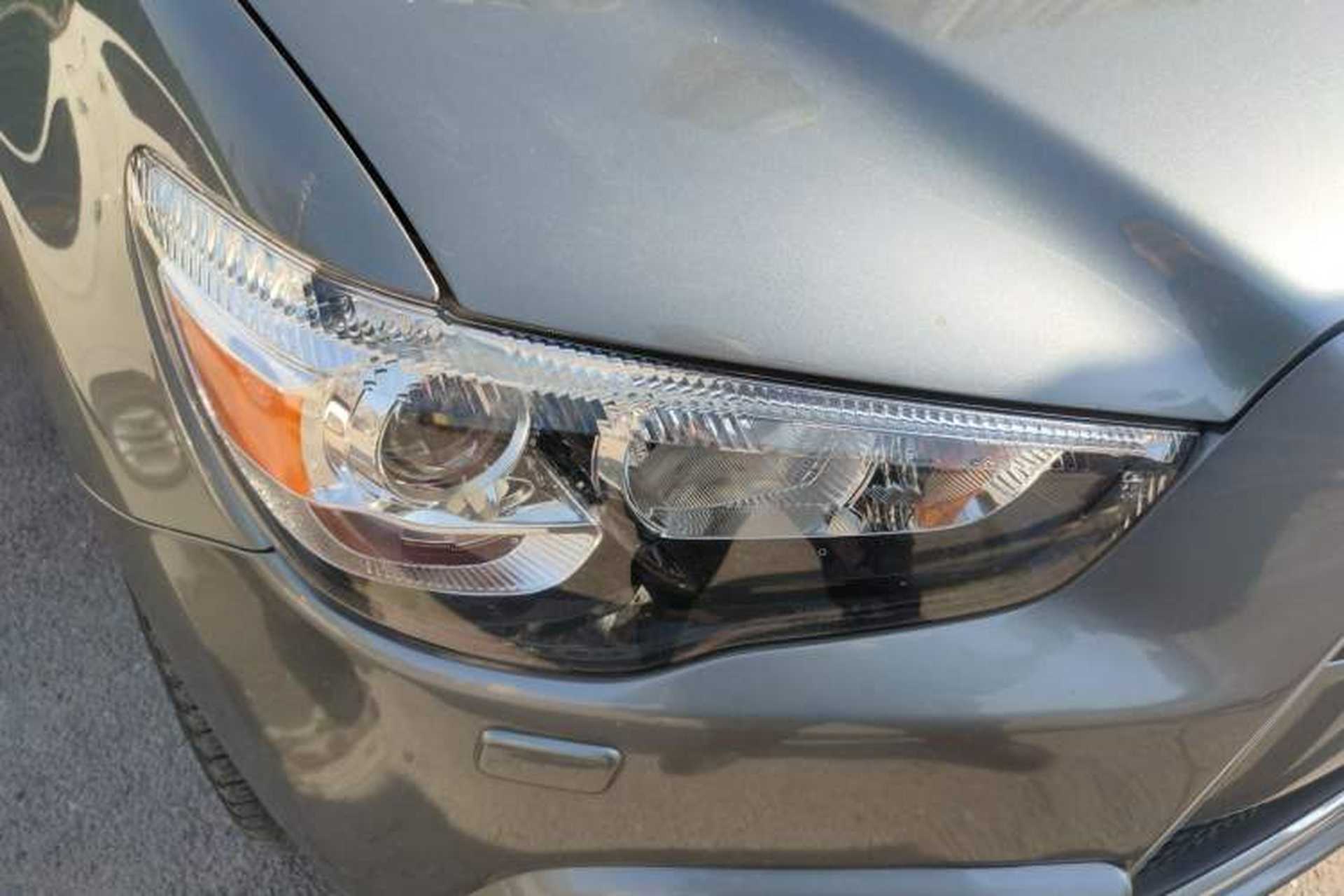 Used Mitsubishi ASX 2011 2.0 4x4 Sporty Cool Edition Right Front Headlight