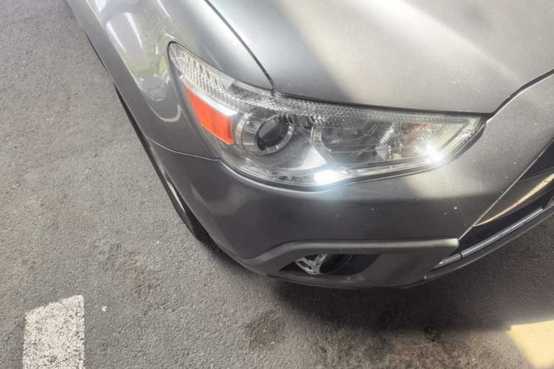Used Mitsubishi ASX 2011 2.0 Front-Wheel-Drive Xuan Yue Version Right Front Headlight