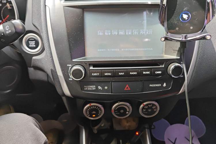 Used Mitsubishi ASX 2011 2.0 L Two-Wheel Drive XuanYi Version Audio And AC Panel