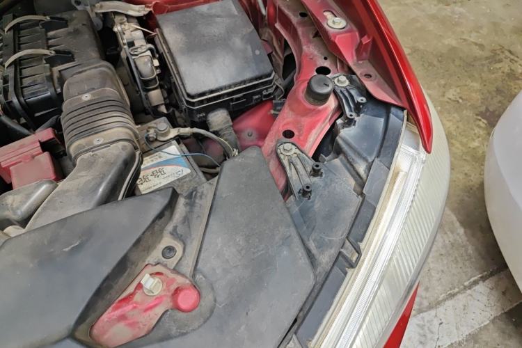 Used Mitsubishi ASX 2011 2.0 L Two-Wheel Drive XuanYi Version Engine Bay Left