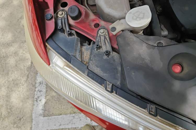 Used Mitsubishi ASX 2011 2.0 L Two-Wheel Drive XuanYi Version Engine Bay Right