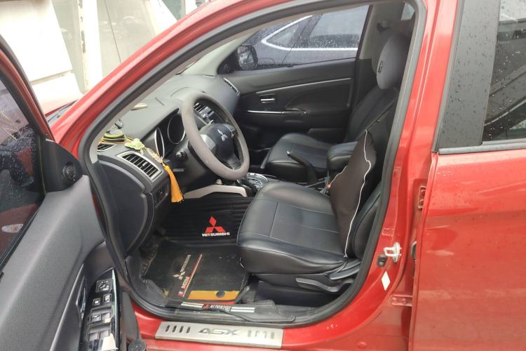 Used Mitsubishi ASX 2011 2.0 Front-Wheel-Drive Xuan Dong Edition Left Front Seat