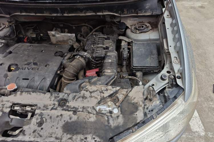 Used Mitsubishi ASX 2011 2.0 4x4 JingShang Edition Engine Bay Left