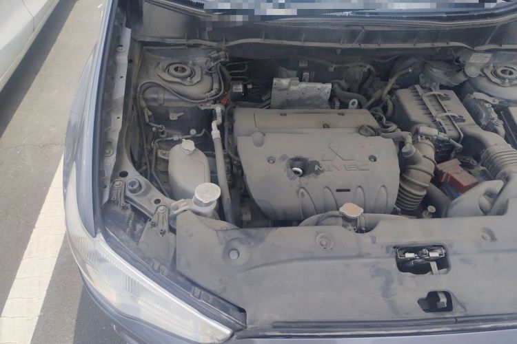 Used Mitsubishi ASX 2011 2.0 4x4 JingShang Edition Engine Bay Right