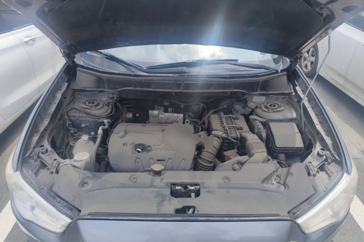 Used Mitsubishi ASX 2011 2.0 4x4 JingShang Edition Engine Bay