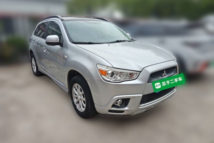 Used Mitsubishi ASX 2011 2.0 4x4 JingShang Edition Front Right 45 Deg