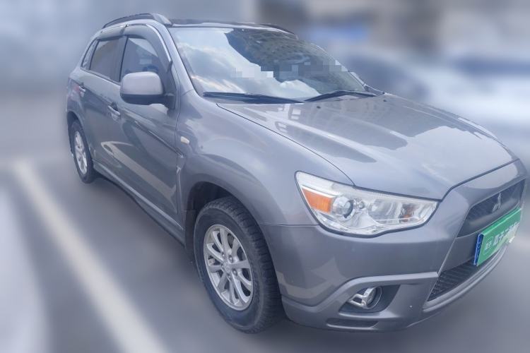 Used Mitsubishi ASX 2011 2.0 4x4 JingShang Edition Front Right 45 Deg