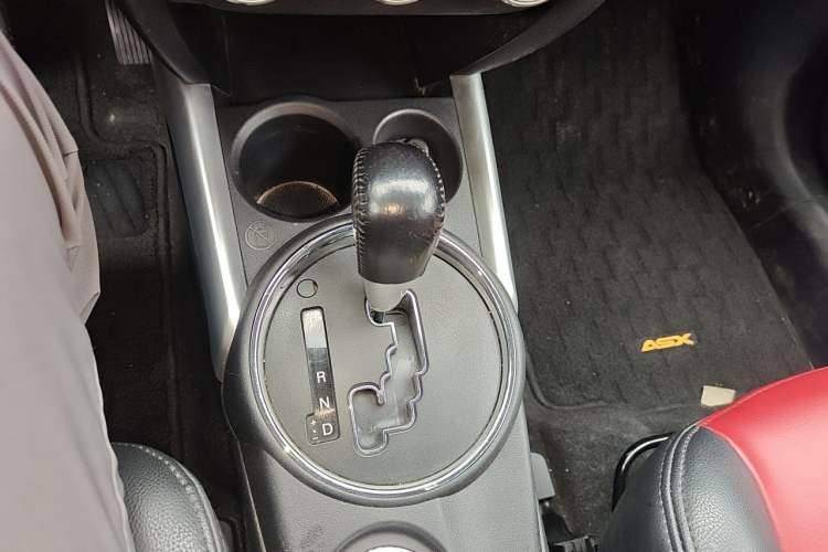 Used Mitsubishi ASX 2011 2.0 4x4 JingShang Edition Gear Lever