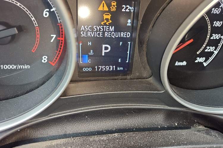 Used Mitsubishi ASX 2011 2.0 4x4 JingShang Edition Odometer Close Up