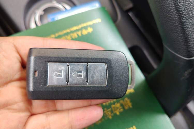 Used Mitsubishi ASX 2011 2.0 4x4 JingShang Edition Vehicle Key