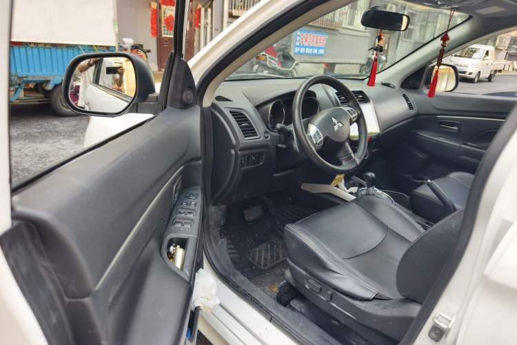 Used Mitsubishi ASX 2011 2.0 L Two-Wheel Drive XuanYi Version Driver Seat