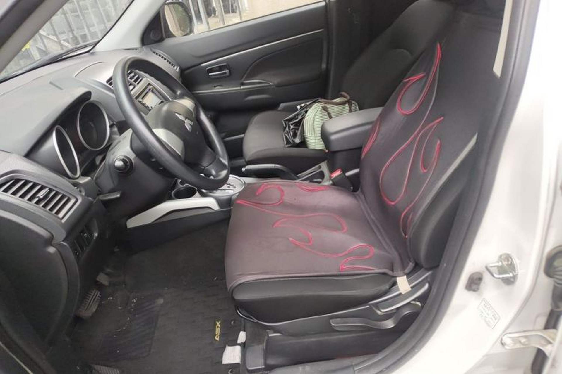 Used Mitsubishi ASX 2011 2.0 Front-Wheel-Drive Xuan Yue Version Driver Seat