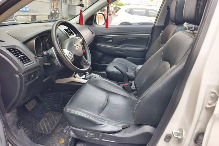 Used Mitsubishi ASX 2011 2.0 L Two-Wheel Drive XuanYi Version Left Front Seat