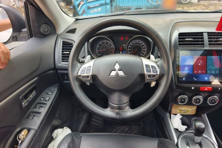 Used Mitsubishi ASX 2011 2.0 L Two-Wheel Drive XuanYi Version Steering Wheel