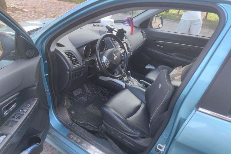 Used Mitsubishi ASX 2012 2.0 LUXURY Two-Wheel Drive with Navigation Driver Seat