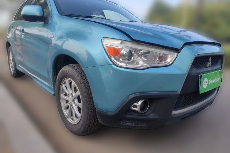 Used Mitsubishi ASX 2012 2.0 LUXURY Two-Wheel Drive with Navigation Front Right 45 Deg
