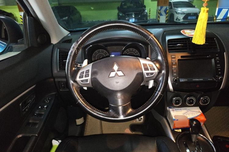 Used Mitsubishi ASX 2012 2.0 LUXURY Two-Wheel Drive with Navigation Steering Wheel