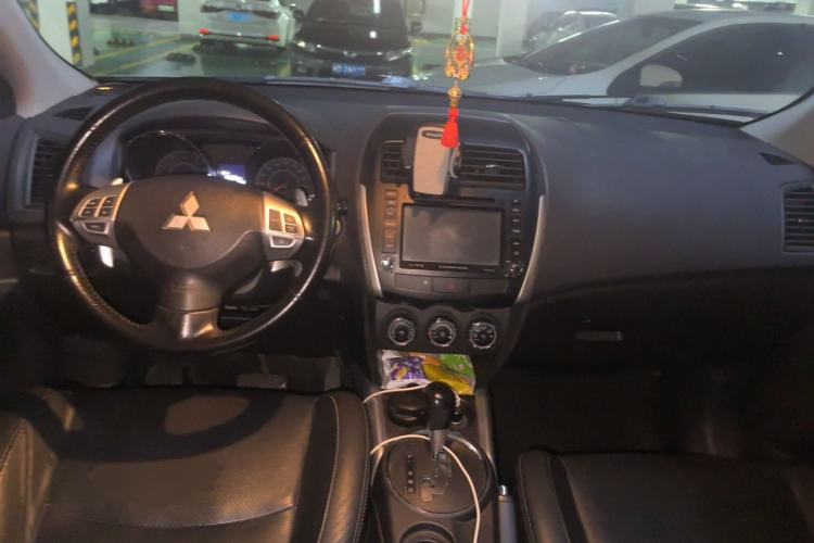Used Mitsubishi ASX 2012 2.0 LUXURY Two-Wheel Drive with Navigation Center Console