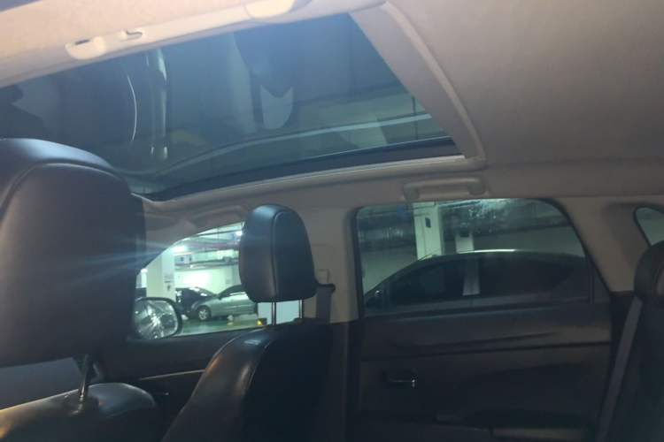 Used Mitsubishi ASX 2012 2.0 LUXURY Two-Wheel Drive with Navigation Headliner