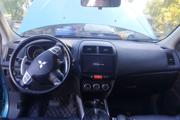 Used Mitsubishi ASX 2012 2.0 LUXURY Two-Wheel Drive with Navigation Center Console