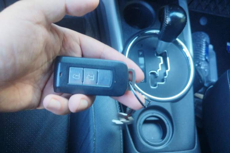 Used Mitsubishi ASX 2012 2.0 LUXURY Two-Wheel Drive with Navigation Vehicle Key