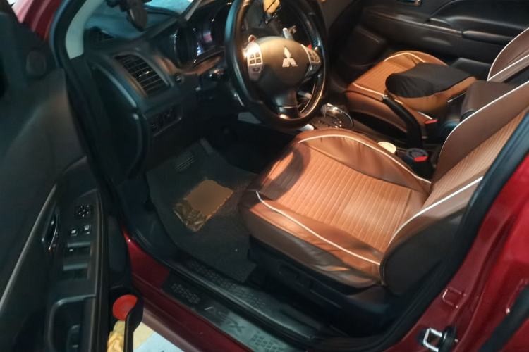 Used Mitsubishi ASX 2012 2.0 LUXURY Two-Wheel Drive with Navigation Driver Seat