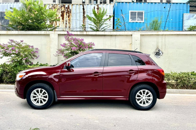 Used Mitsubishi ASX 2012 2.0 LUXURY Two-Wheel Drive with Navigation Exterior 4