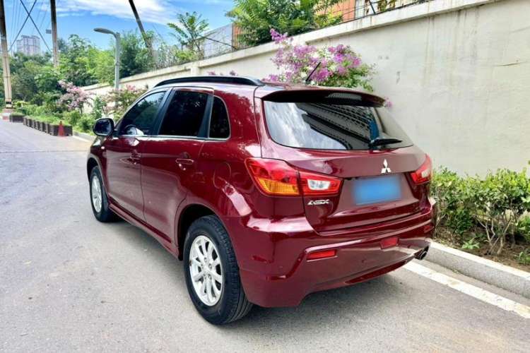 Used Mitsubishi ASX 2012 2.0 LUXURY Two-Wheel Drive with Navigation Exterior 5
