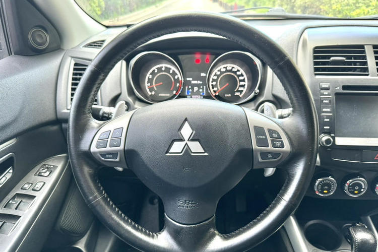 Used Mitsubishi ASX 2012 2.0 LUXURY Two-Wheel Drive with Navigation Interior 15